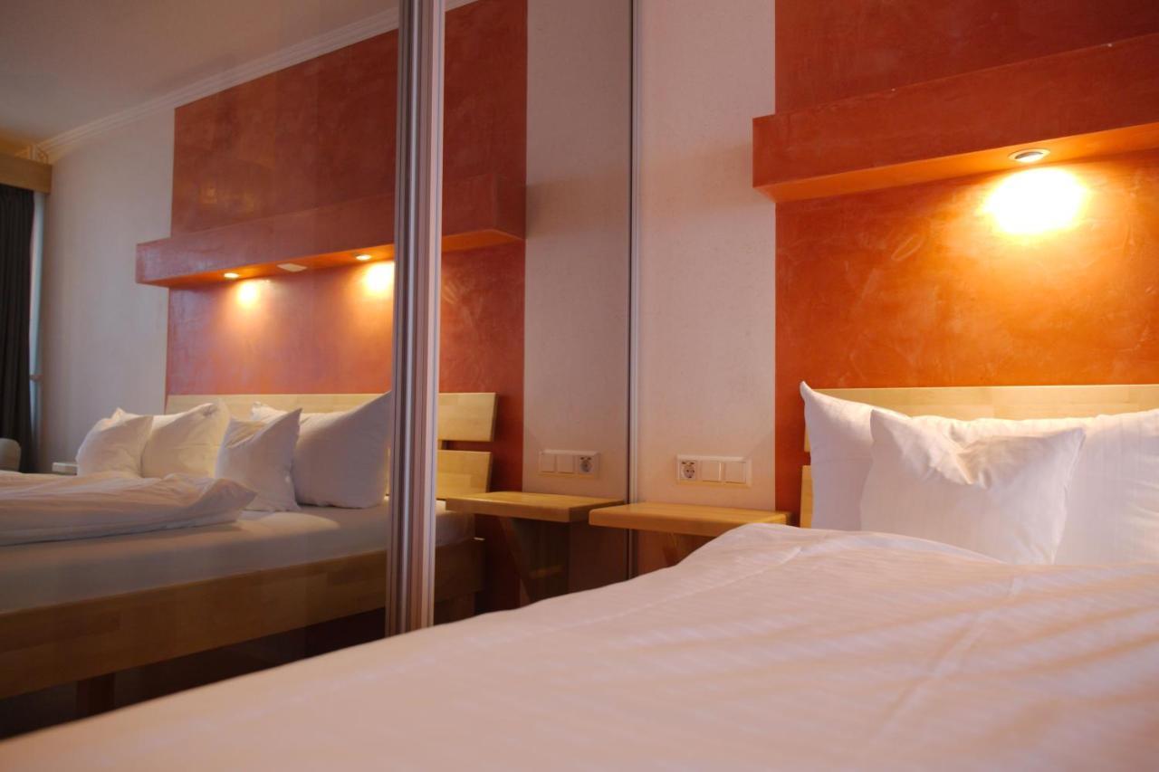 Kapuzinergarten Panoramahotel 브라이사흐암라인 외부 사진